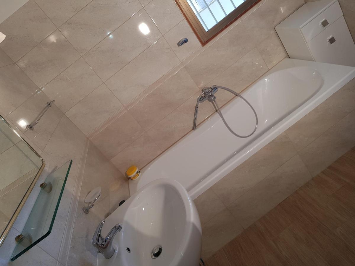 Stylish Apt Terina - Le Lincelle, Lamezia - Bright, Spacious, Elegant And With Terrace SantʼEufemia Lamezia Exterior foto