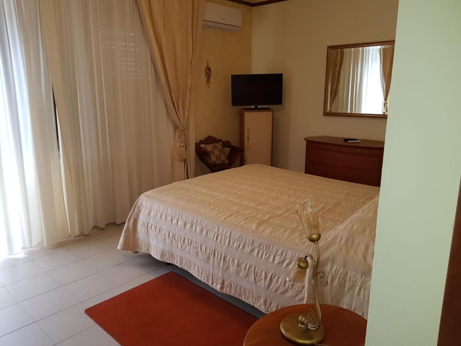 Stylish Apt Terina - Le Lincelle, Lamezia - Bright, Spacious, Elegant And With Terrace SantʼEufemia Lamezia Exterior foto